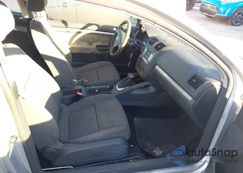 2009 Volkswagen Rabbit S из США, поврежденный, VIN WVWBA71K19W050074